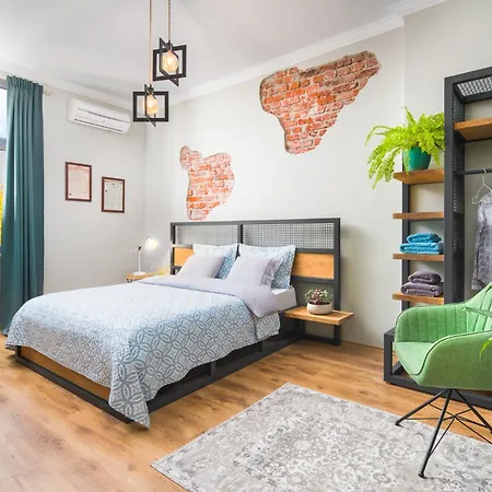 Alexandra's Center Ii Apartment